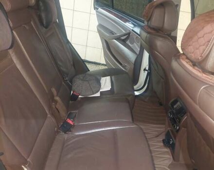 Белый БМВ Х5, объемом двигателя 3 л и пробегом 328 тыс. км за 12500 $, фото 20 на Automoto.ua