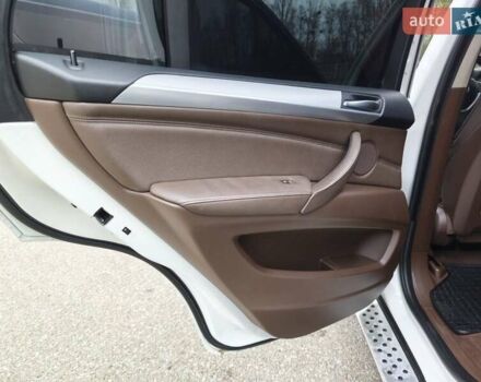 Белый БМВ Х5, объемом двигателя 3 л и пробегом 314 тыс. км за 14699 $, фото 33 на Automoto.ua