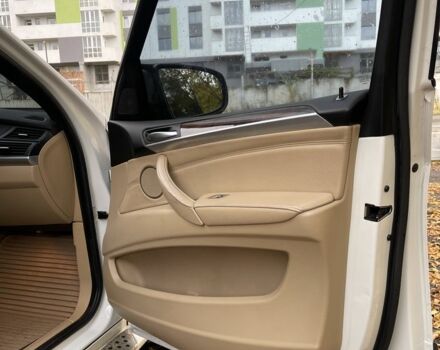 Белый БМВ Х5, объемом двигателя 4.8 л и пробегом 231 тыс. км за 9300 $, фото 18 на Automoto.ua