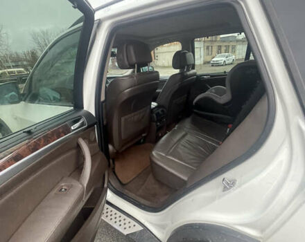 Белый БМВ Х5, объемом двигателя 3 л и пробегом 203 тыс. км за 9500 $, фото 4 на Automoto.ua