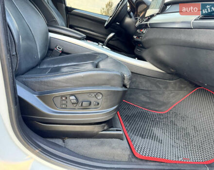 Білий БМВ Х5, об'ємом двигуна 2.99 л та пробігом 307 тис. км за 15000 $, фото 6 на Automoto.ua