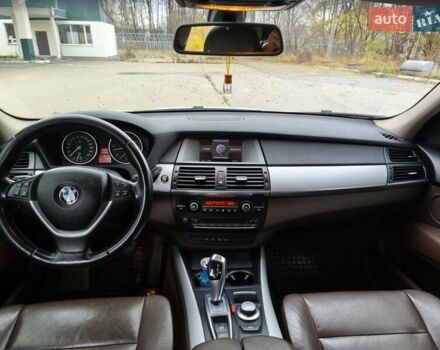 Белый БМВ Х5, объемом двигателя 3 л и пробегом 314 тыс. км за 14699 $, фото 36 на Automoto.ua