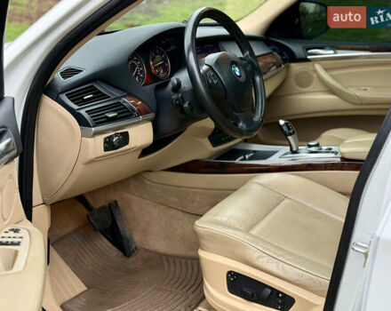 Білий БМВ Х5, об'ємом двигуна 2.99 л та пробігом 251 тис. км за 13800 $, фото 11 на Automoto.ua