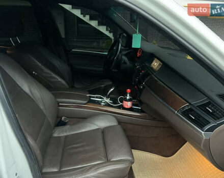 Белый БМВ Х5, объемом двигателя 2.99 л и пробегом 319 тыс. км за 14999 $, фото 12 на Automoto.ua