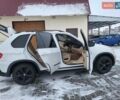 Белый БМВ Х5, объемом двигателя 3 л и пробегом 288 тыс. км за 12700 $, фото 77 на Automoto.ua