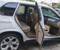 Белый БМВ Х5, объемом двигателя 3 л и пробегом 519 тыс. км за 8865 $, фото 6 на Automoto.ua