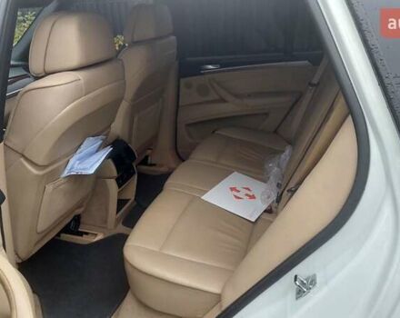 Белый БМВ Х5, объемом двигателя 3 л и пробегом 264 тыс. км за 15000 $, фото 2 на Automoto.ua