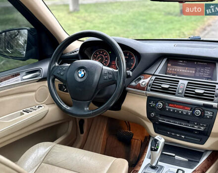 Білий БМВ Х5, об'ємом двигуна 2.99 л та пробігом 251 тис. км за 13800 $, фото 10 на Automoto.ua
