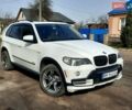 Белый БМВ Х5, объемом двигателя 3 л и пробегом 129 тыс. км за 15000 $, фото 1 на Automoto.ua