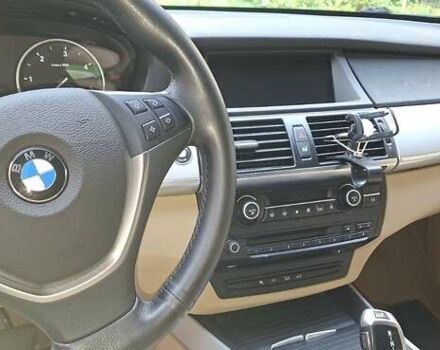 Белый БМВ Х5, объемом двигателя 3 л и пробегом 519 тыс. км за 8865 $, фото 7 на Automoto.ua