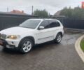 Белый БМВ Х5, объемом двигателя 3 л и пробегом 264 тыс. км за 15000 $, фото 5 на Automoto.ua