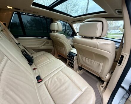 Белый БМВ Х5, объемом двигателя 3 л и пробегом 251 тыс. км за 13800 $, фото 15 на Automoto.ua