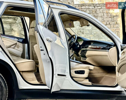 Білий БМВ Х5, об'ємом двигуна 3 л та пробігом 244 тис. км за 13800 $, фото 157 на Automoto.ua