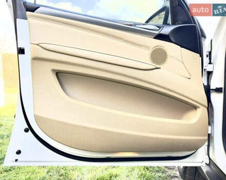 Білий БМВ Х5, об'ємом двигуна 3 л та пробігом 244 тис. км за 13800 $, фото 60 на Automoto.ua