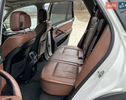 Білий БМВ Х5, об'ємом двигуна 3 л та пробігом 325 тис. км за 17200 $, фото 17 на Automoto.ua