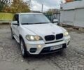 Белый БМВ Х5, объемом двигателя 3 л и пробегом 145 тыс. км за 17500 $, фото 1 на Automoto.ua