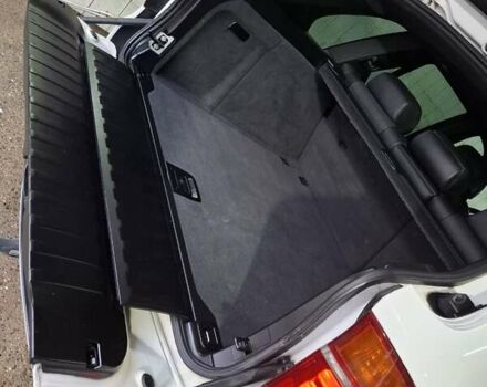 Белый БМВ Х5, объемом двигателя 3 л и пробегом 252 тыс. км за 23000 $, фото 15 на Automoto.ua