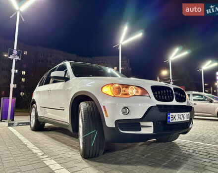 Белый БМВ Х5, объемом двигателя 3 л и пробегом 244 тыс. км за 11700 $, фото 2 на Automoto.ua
