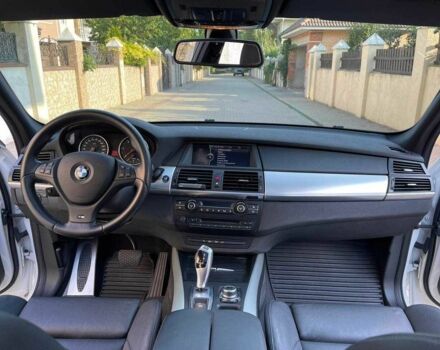 Белый БМВ Х5, объемом двигателя 3 л и пробегом 260 тыс. км за 21000 $, фото 4 на Automoto.ua