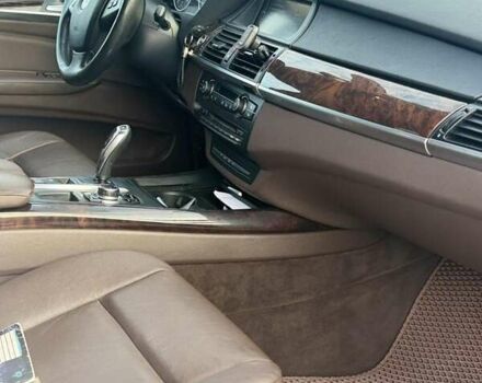 Білий БМВ Х5, об'ємом двигуна 2.98 л та пробігом 265 тис. км за 12500 $, фото 16 на Automoto.ua