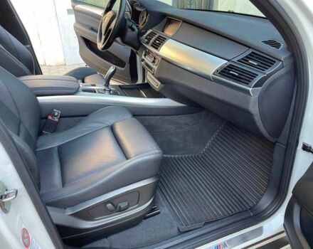 Белый БМВ Х5, объемом двигателя 3 л и пробегом 260 тыс. км за 21000 $, фото 6 на Automoto.ua