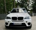 Белый БМВ Х5, объемом двигателя 3 л и пробегом 290 тыс. км за 15000 $, фото 1 на Automoto.ua