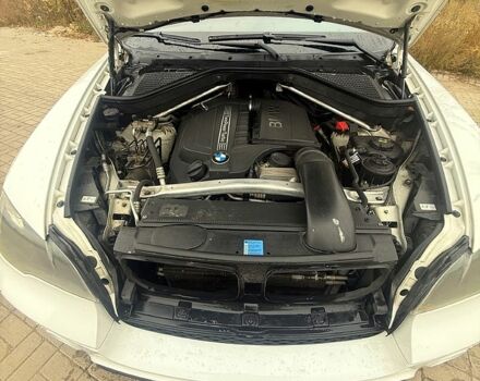 Белый БМВ Х5, объемом двигателя 3 л и пробегом 223 тыс. км за 11500 $, фото 6 на Automoto.ua