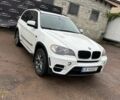 Белый БМВ Х5, объемом двигателя 3 л и пробегом 202 тыс. км за 13100 $, фото 1 на Automoto.ua