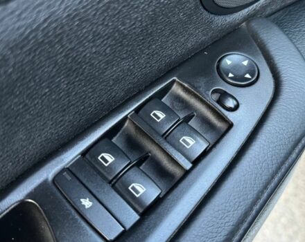 Белый БМВ Х5, объемом двигателя 3 л и пробегом 291 тыс. км за 14990 $, фото 13 на Automoto.ua