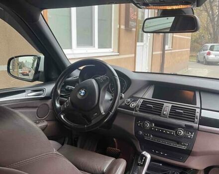 Белый БМВ Х5, объемом двигателя 2.99 л и пробегом 300 тыс. км за 16500 $, фото 6 на Automoto.ua