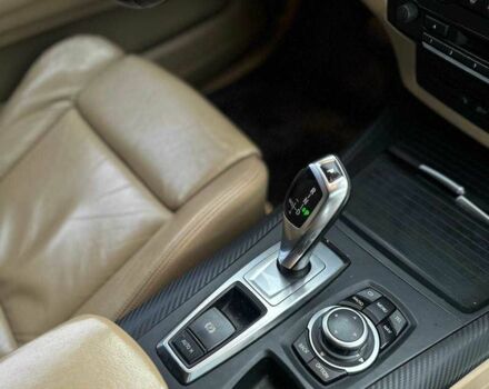 Белый БМВ Х5, объемом двигателя 3 л и пробегом 338 тыс. км за 13750 $, фото 11 на Automoto.ua