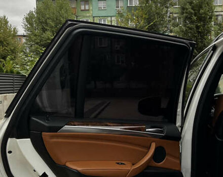 Белый БМВ Х5, объемом двигателя 3 л и пробегом 272 тыс. км за 16500 $, фото 30 на Automoto.ua