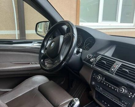 Белый БМВ Х5, объемом двигателя 2.99 л и пробегом 300 тыс. км за 16500 $, фото 1 на Automoto.ua