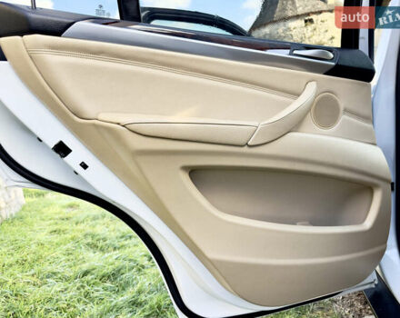 Білий БМВ Х5, об'ємом двигуна 3 л та пробігом 244 тис. км за 13800 $, фото 101 на Automoto.ua