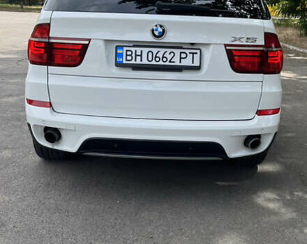 Белый БМВ Х5, объемом двигателя 3 л и пробегом 235 тыс. км за 17500 $, фото 2 на Automoto.ua