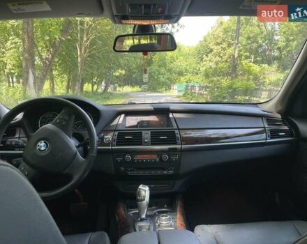 Білий БМВ Х5, об'ємом двигуна 3 л та пробігом 320 тис. км за 11000 $, фото 5 на Automoto.ua