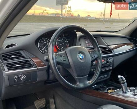 Білий БМВ Х5, об'ємом двигуна 3 л та пробігом 309 тис. км за 12990 $, фото 7 на Automoto.ua
