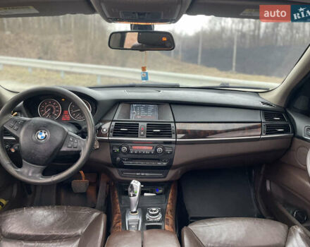 Белый БМВ Х5, объемом двигателя 3 л и пробегом 420 тыс. км за 9300 $, фото 17 на Automoto.ua