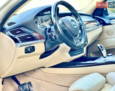 Білий БМВ Х5, об'ємом двигуна 3 л та пробігом 244 тис. км за 13800 $, фото 66 на Automoto.ua