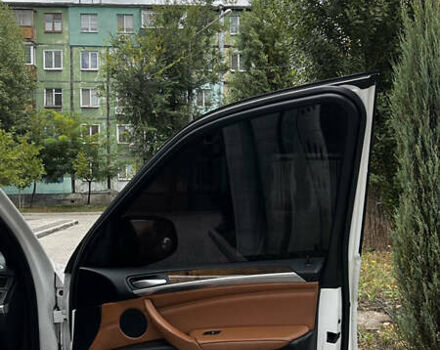 Белый БМВ Х5, объемом двигателя 3 л и пробегом 272 тыс. км за 16500 $, фото 31 на Automoto.ua
