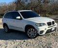 Белый БМВ Х5, объемом двигателя 3 л и пробегом 235 тыс. км за 17500 $, фото 1 на Automoto.ua