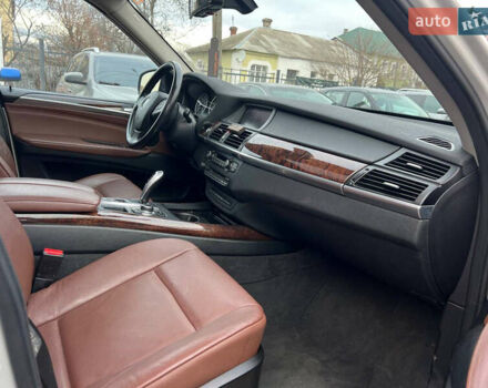 Белый БМВ Х5, объемом двигателя 3 л и пробегом 250 тыс. км за 11250 $, фото 17 на Automoto.ua