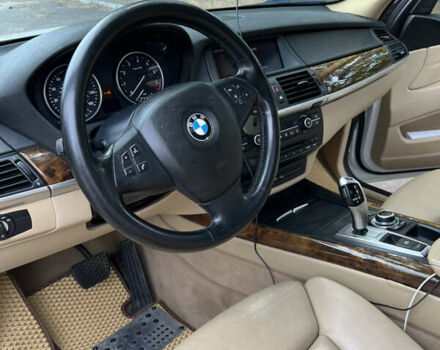 Белый БМВ Х5, объемом двигателя 3 л и пробегом 235 тыс. км за 17500 $, фото 14 на Automoto.ua