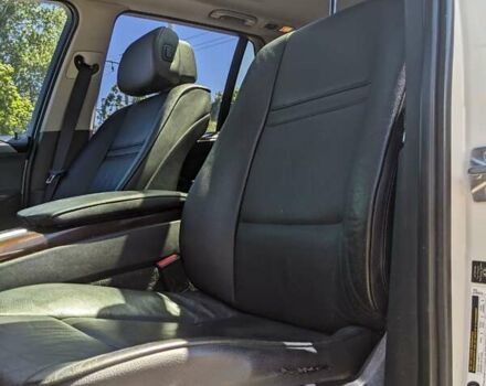 Белый БМВ Х5, объемом двигателя 3 л и пробегом 309 тыс. км за 13600 $, фото 10 на Automoto.ua