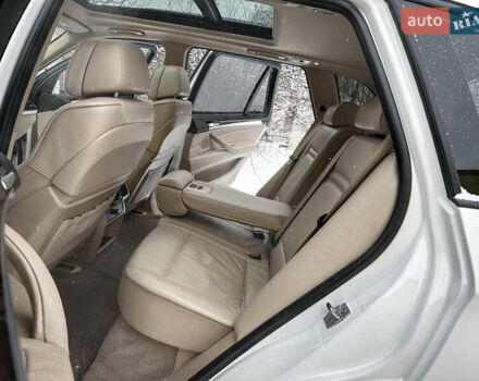 Белый БМВ Х5, объемом двигателя 3 л и пробегом 245 тыс. км за 11777 $, фото 9 на Automoto.ua
