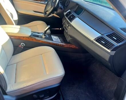 Белый БМВ Х5, объемом двигателя 3 л и пробегом 320 тыс. км за 16800 $, фото 9 на Automoto.ua