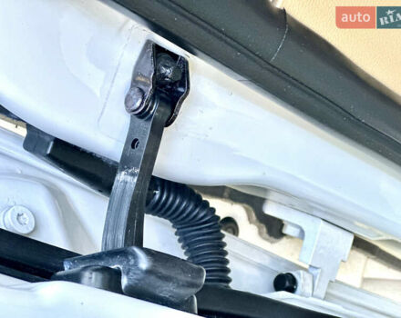 Білий БМВ Х5, об'ємом двигуна 3 л та пробігом 244 тис. км за 13800 $, фото 78 на Automoto.ua