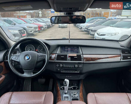 Белый БМВ Х5, объемом двигателя 3 л и пробегом 250 тыс. км за 11250 $, фото 19 на Automoto.ua