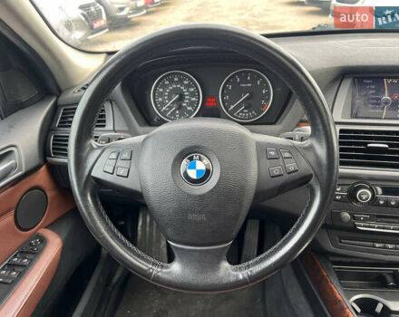 Белый БМВ Х5, объемом двигателя 3 л и пробегом 250 тыс. км за 11250 $, фото 20 на Automoto.ua