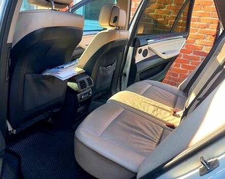 Белый БМВ Х5, объемом двигателя 3 л и пробегом 320 тыс. км за 16800 $, фото 12 на Automoto.ua